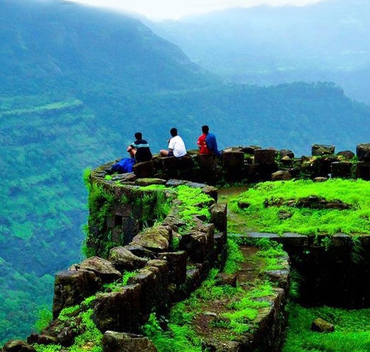 Pune to Lonavala Tour Package: Explore Scenic Beauty - Price Range ₹3600 to ₹5000 | Amit Tour and Travel